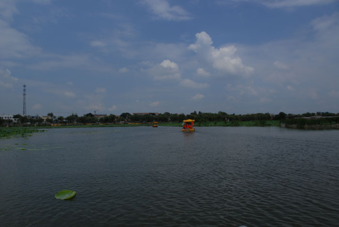 ˮ��һɫ���̲�ʎ����С���x��߅Խ��Խ�h(yu��n)��